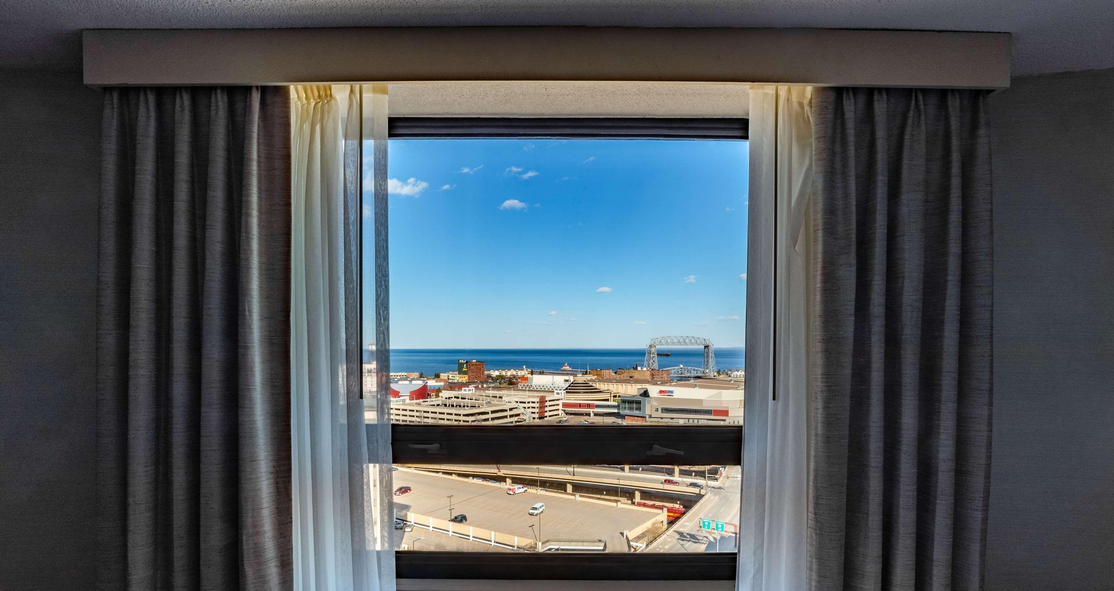 Radisson Hotel Duluth-Harborview Extérieur photo