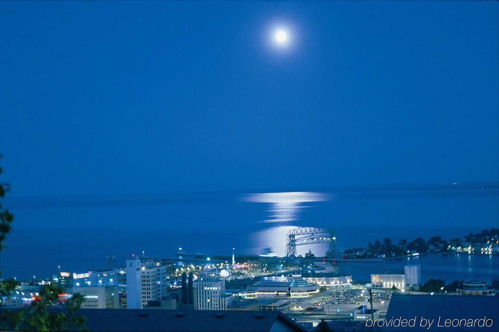 Radisson Hotel Duluth-Harborview Extérieur photo